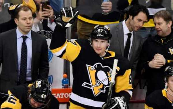 Sidney Crosby tekee 500. NHL-maalinsa